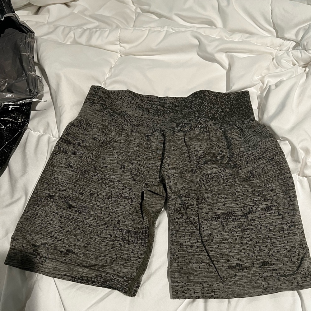 NVGTN Khaki Green Digital Seamless Shorts